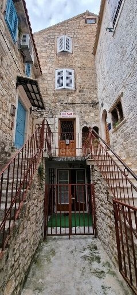Image 5928920 - 2
