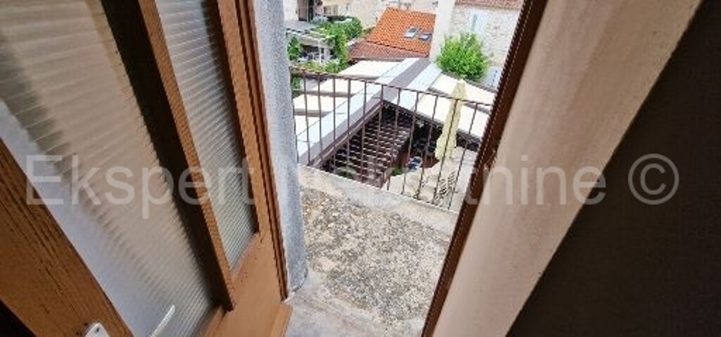 Image 5928920 - 21