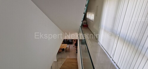 Thumbnail 5929812 - 11