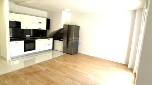 Thumbnail 5929988 - 1