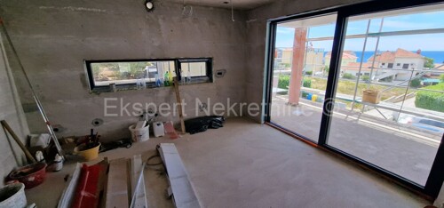 Thumbnail 5930763 - 10