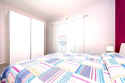 Thumbnail 5930985 - 12