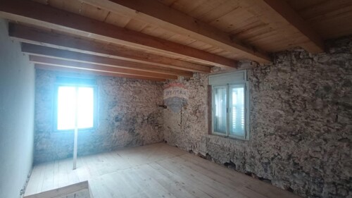 Thumbnail 5933166 - 4