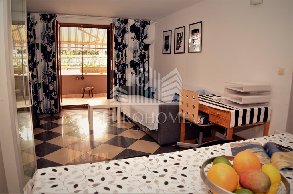 Image 5933609 - 9