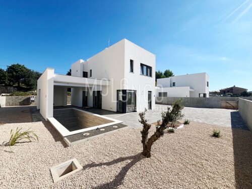 Thumbnail 5933640 - 2