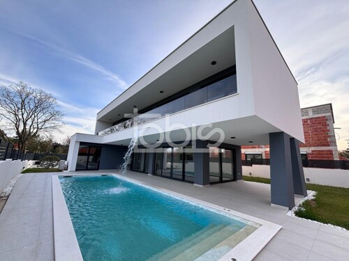 Ekskluzivna vila sa bazenom - ZATON / ZADAR