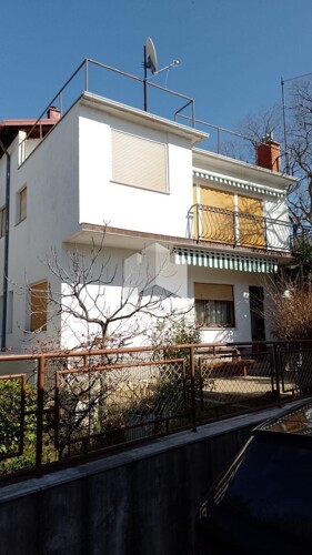 Novi Vinodolski, kuća