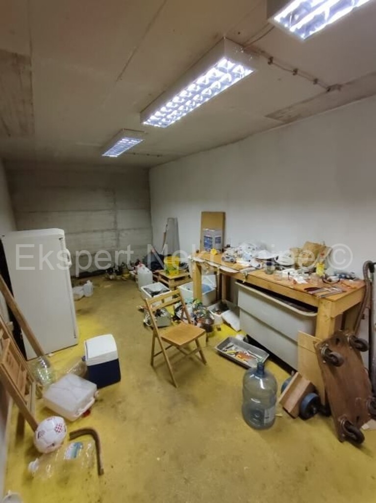 Image 5937726 - 3