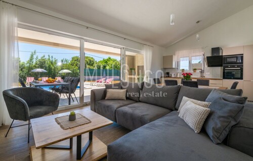 Thumbnail 5937871 - 13