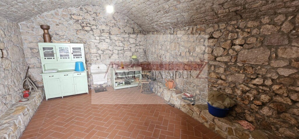 Image 5938123 - 9