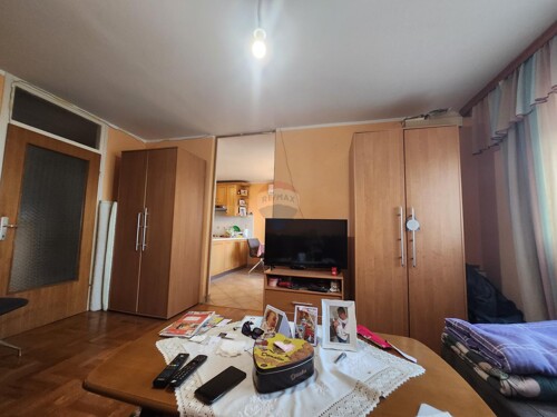 Thumbnail 5938303 - 9