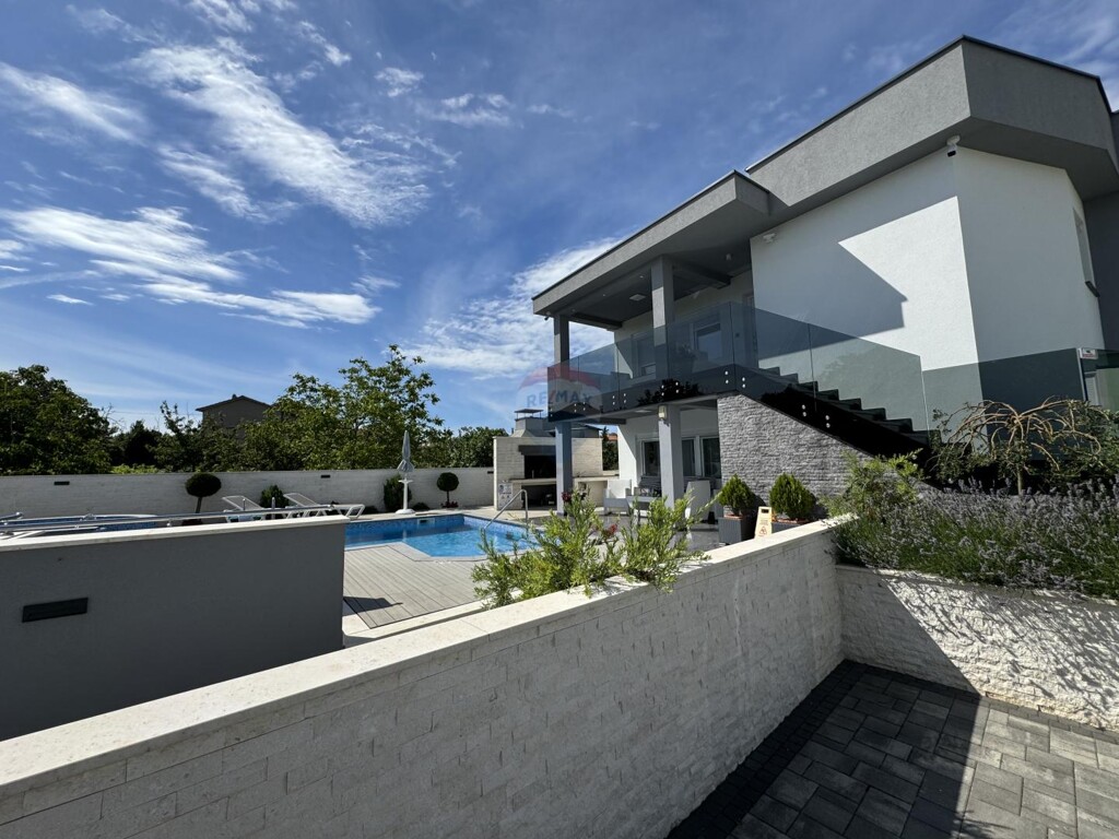 Image 5938348 - 3