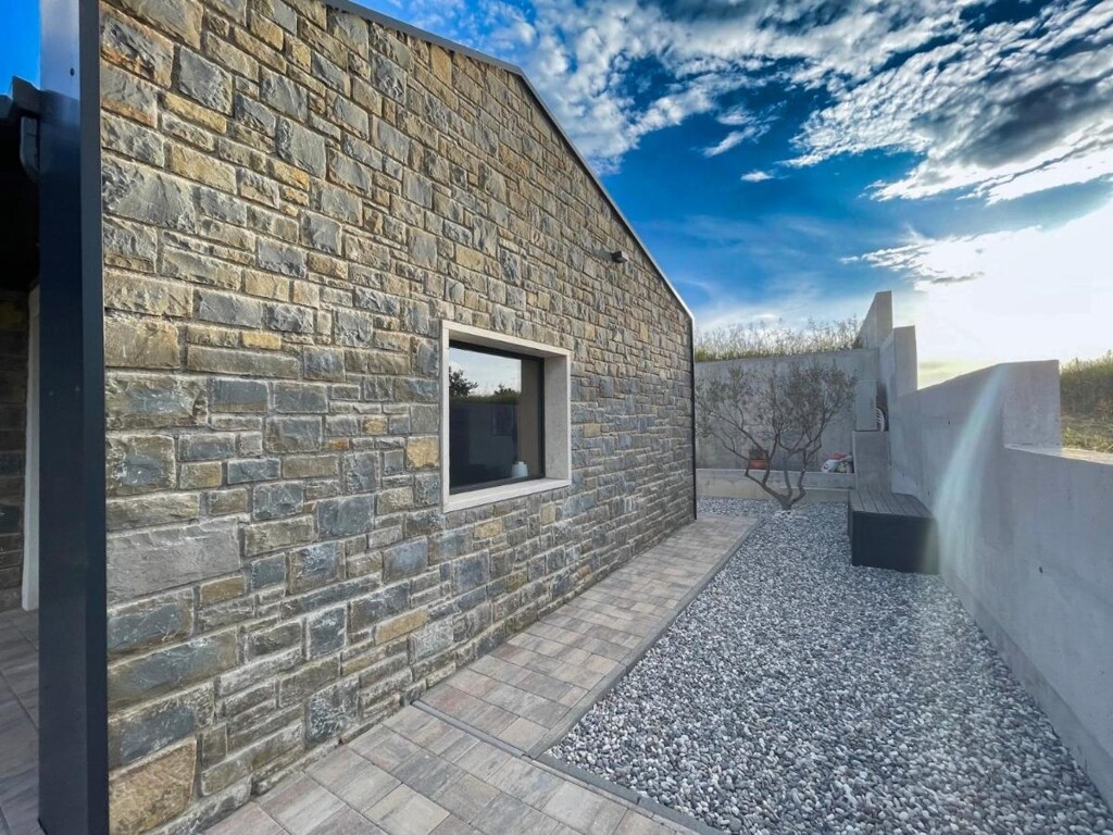 Image 5938681 - 9