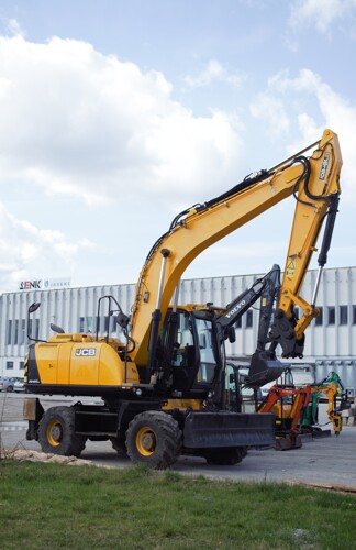 JCB JS 160W