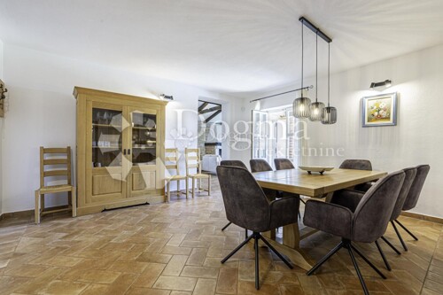 Thumbnail 5939099 - 11