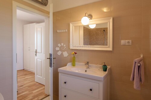 Thumbnail 5939117 - 12