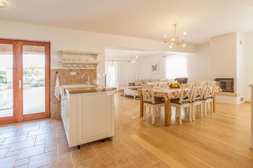 Thumbnail 5939117 - 2