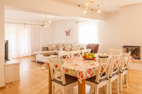 Thumbnail 5939117 - 3