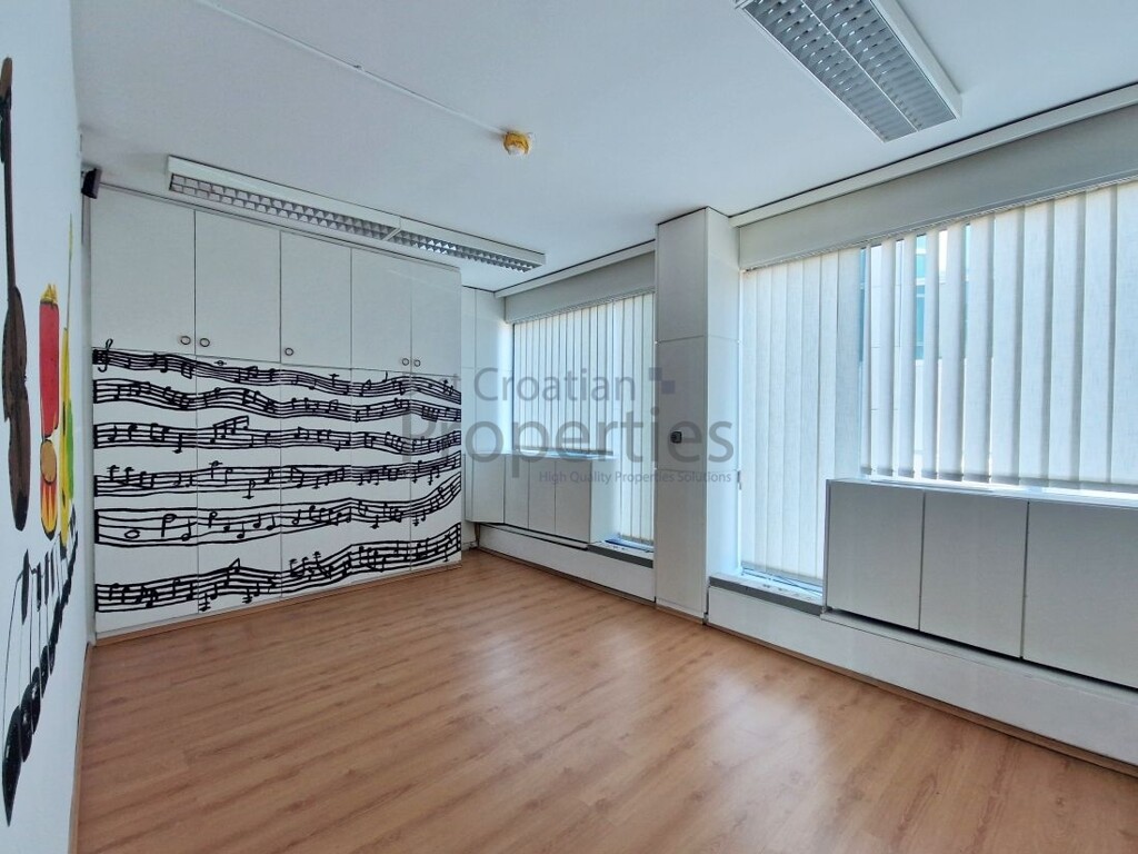 Image 5939306 - 9