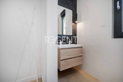 Thumbnail 5940461 - 7