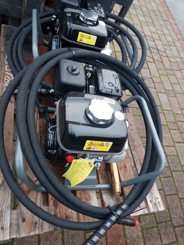 Vibrator za beton Wacker Neuson Honda motor bager valjak demper