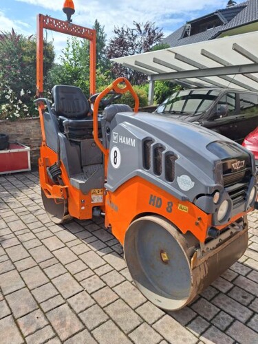 Valjak Hamm HD8VV bager demper traktorska kosilica 4x4