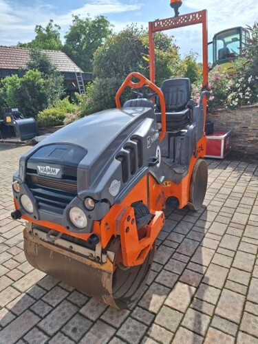 Valjak Hamm HD8VV bager demper traktorska kosilica 4x4