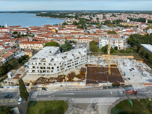 Thumbnail 5940854 - 12