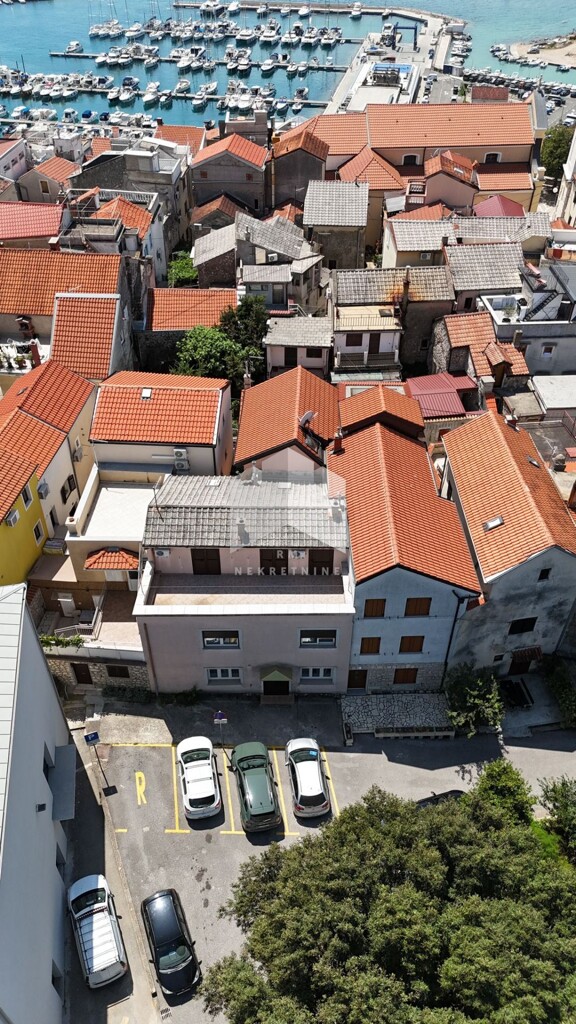 Image 5944341 - 7