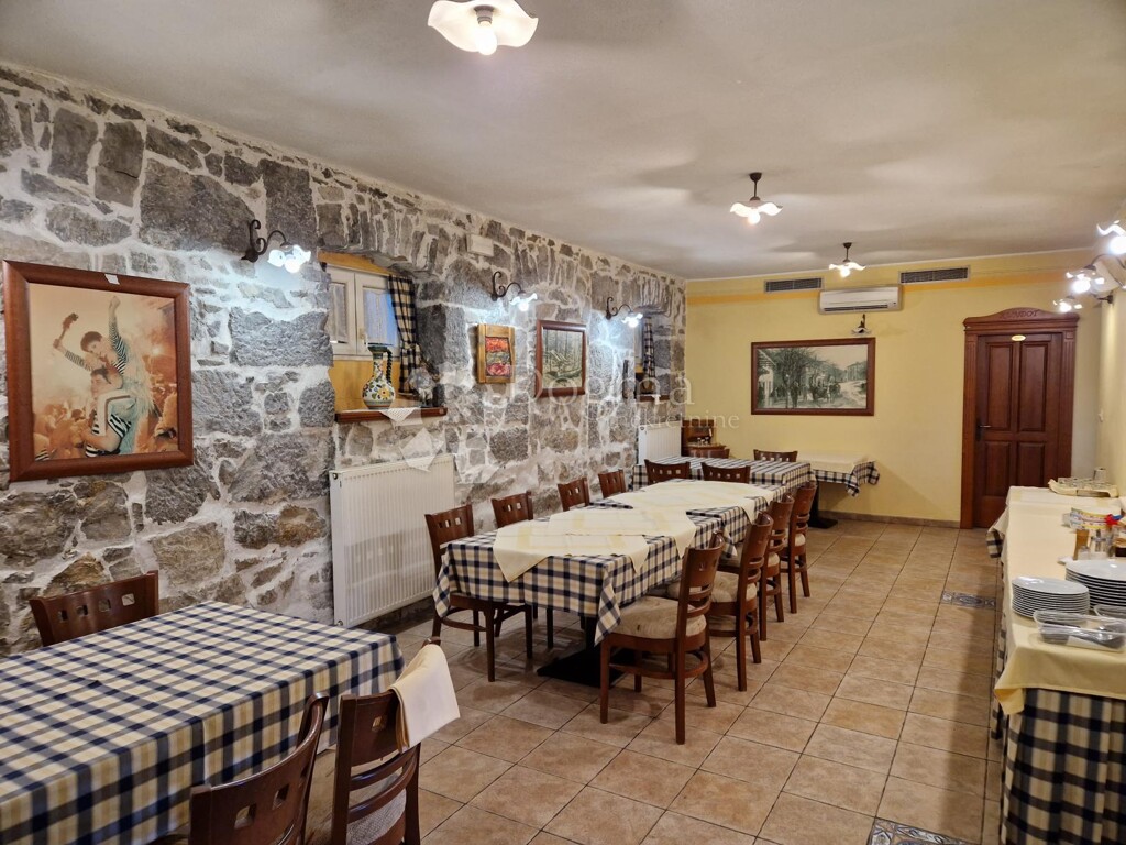 Image 5945186 - 5