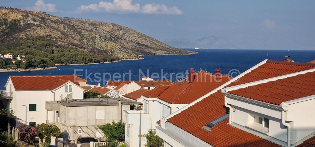 Image 5945243 - 11