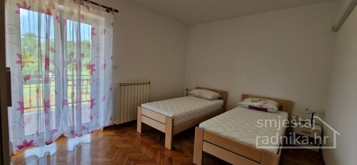 Thumbnail 5946470 - 7