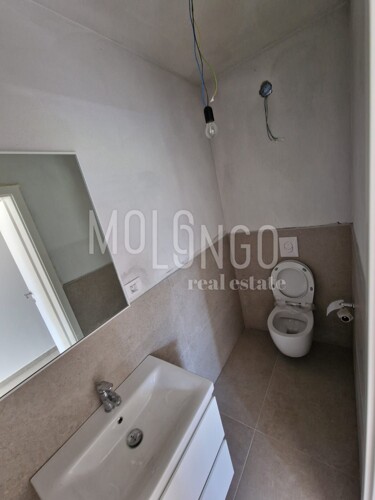 Thumbnail 5946873 - 9