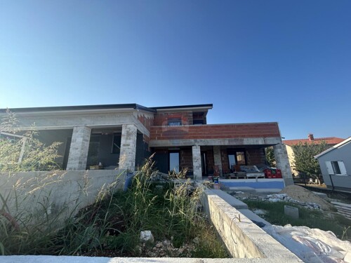 Thumbnail 5949663 - 2