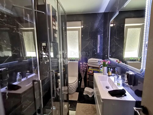 Thumbnail 5950337 - 22