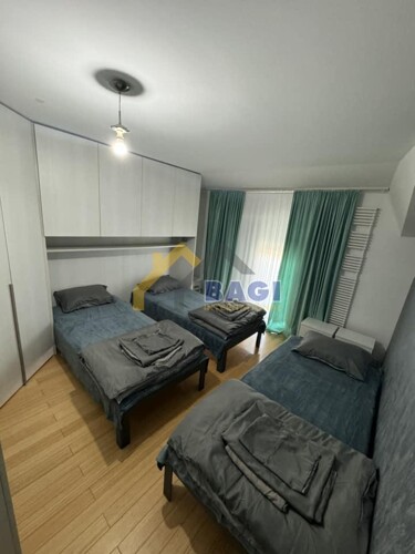 Thumbnail 5950372 - 1