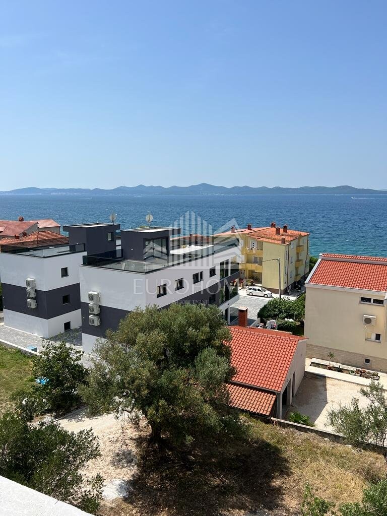 Image 5950380 - 4