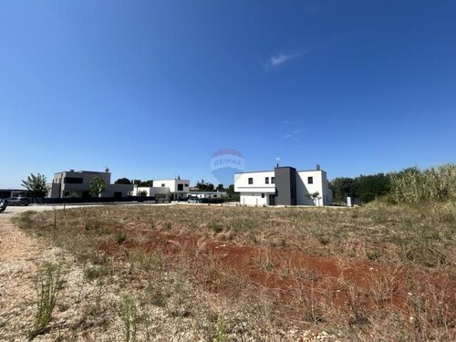 Thumbnail 5951180 - 2