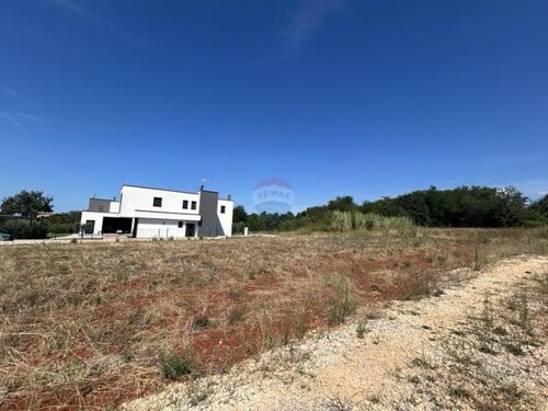 Thumbnail 5951180 - 3