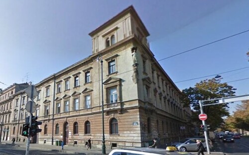 Rariret ! Stan 196 m2, 2. kat zgrade u srcu grada, Lenucijeva potkova !