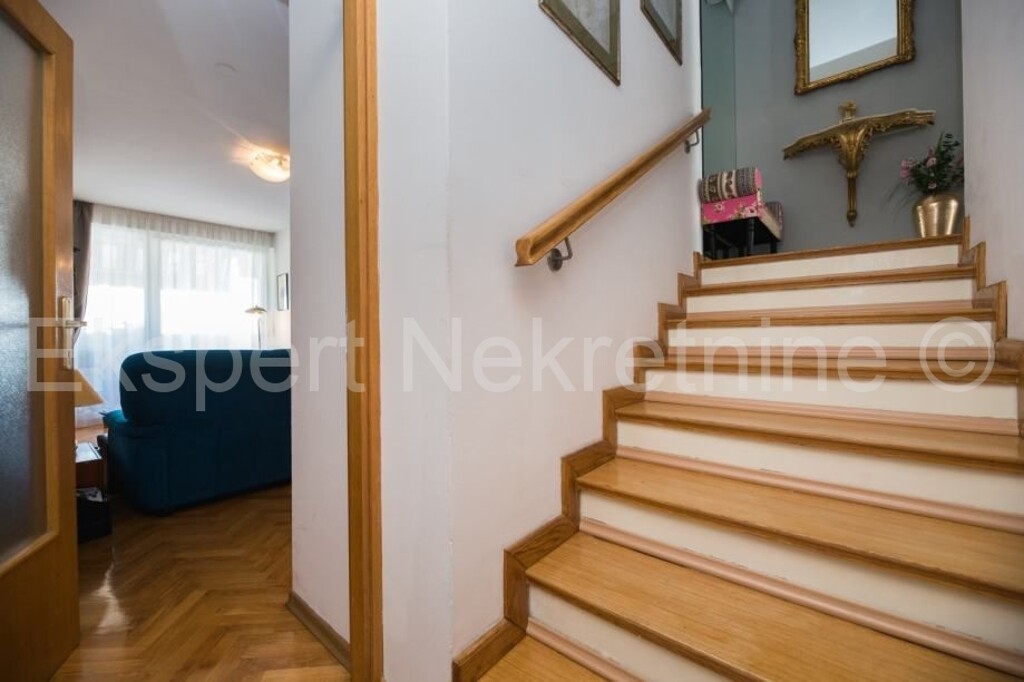 Image 5951927 - 9