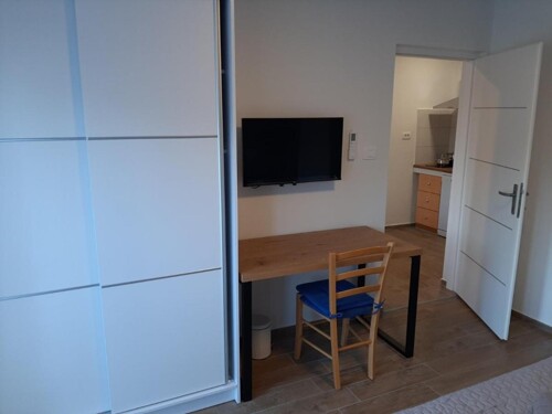 Thumbnail 5952301 - 8