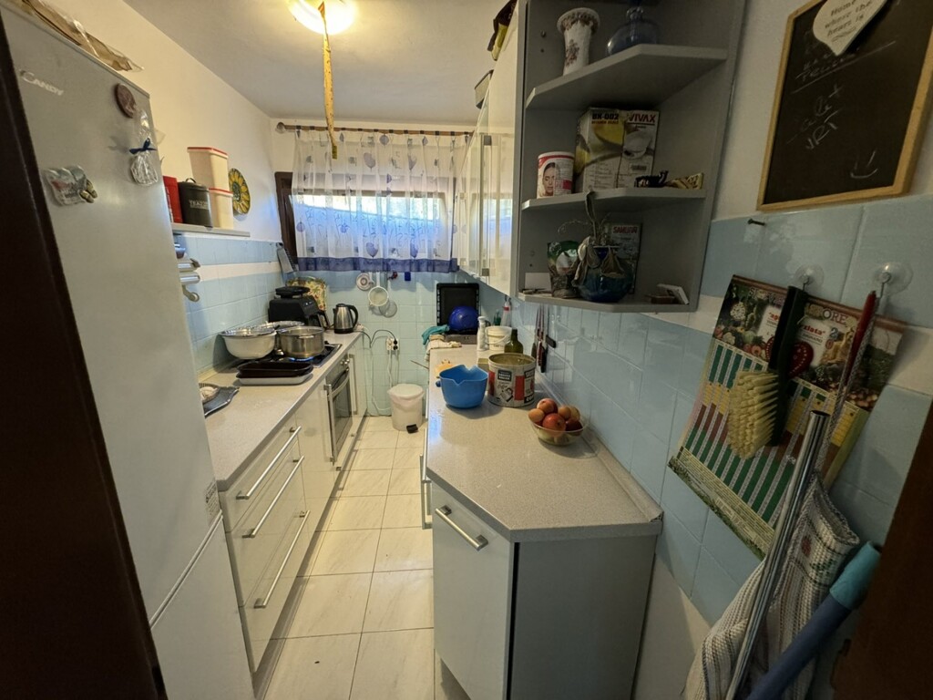 Image 6025461 - 9
