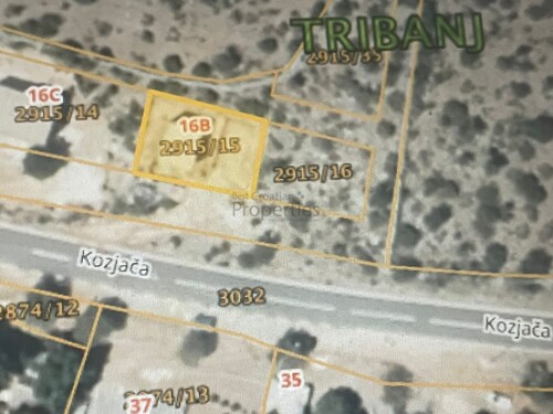 STARIGRAD (Tribanj): GRAĐ. ZEMLJIŠTE 336m2 SA PROJEKTOM