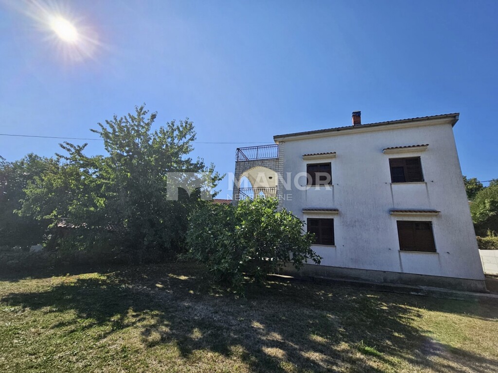Image 6055645 - 6