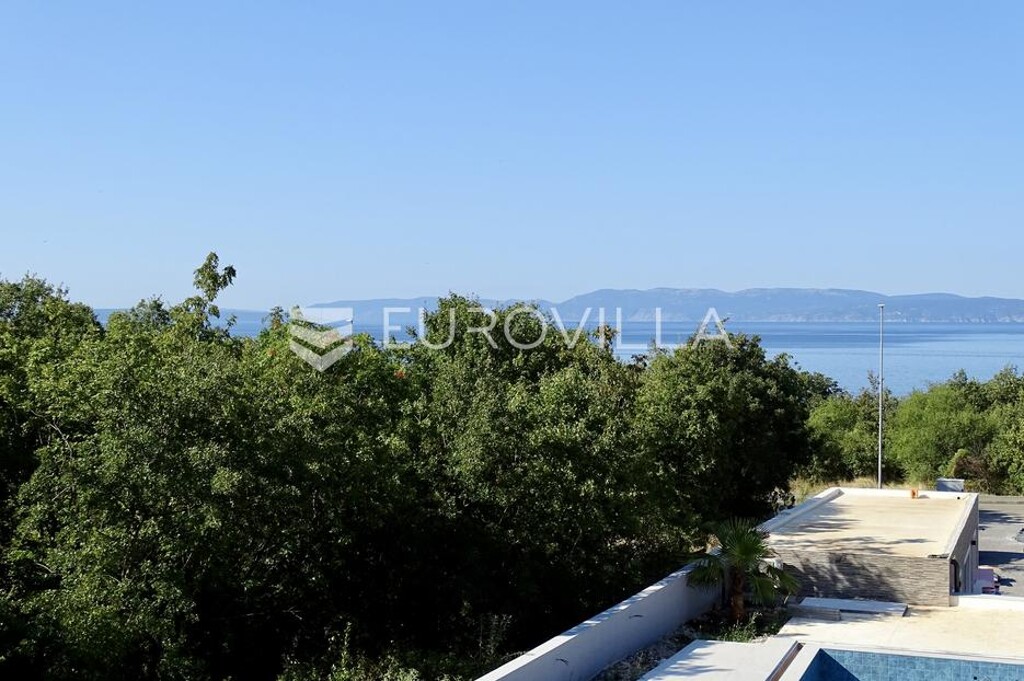 Image 6057950 - 5