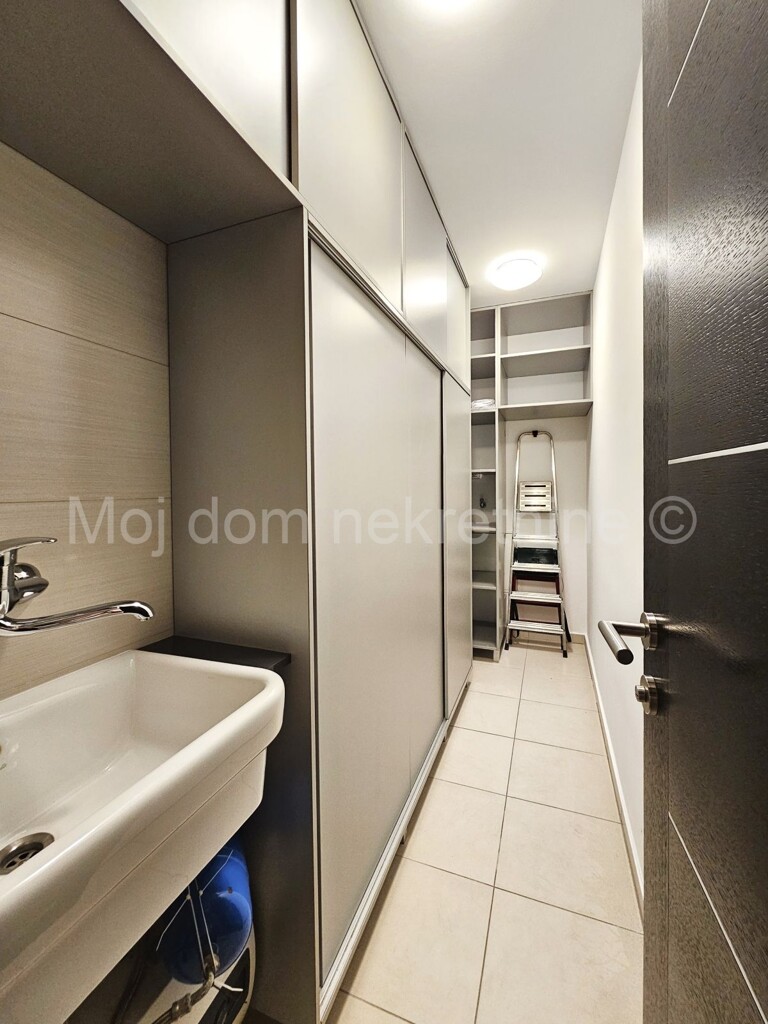 Image 6057997 - 13