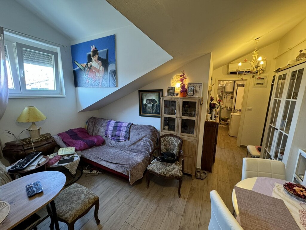 Image 6062315 - 3