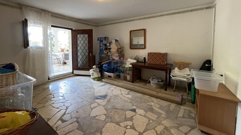 Image 6062839 - 9
