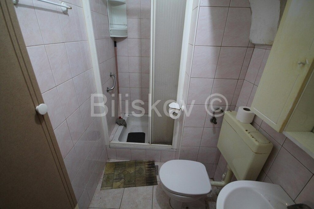 Image 6063462 - 4